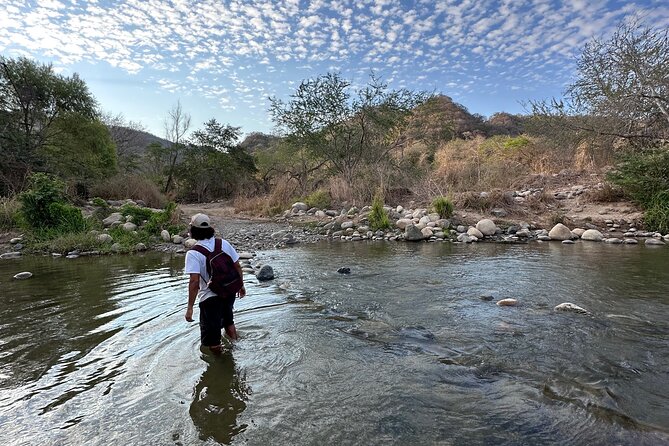 Hiking to Secret Hot Springs in the Mountain - Guided by Eduardo
