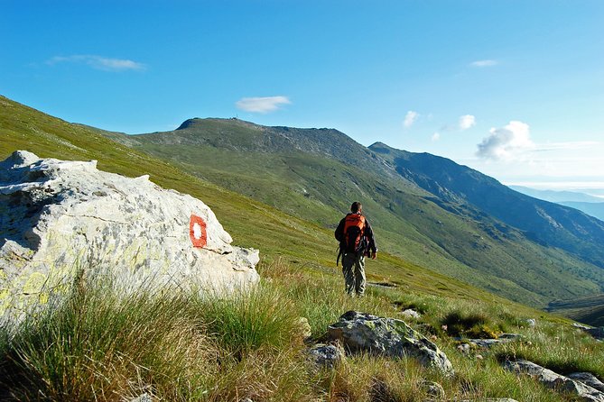 Hiking to the Mountain Lake - Reviews and Ratings