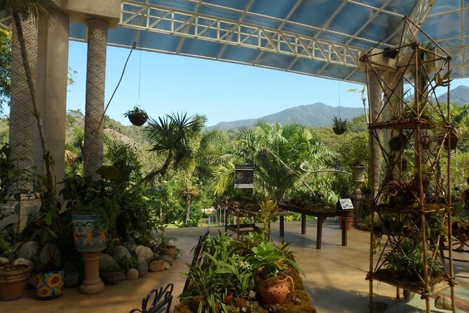 Hiking to Vallarta Botanical Garden. - Key Points