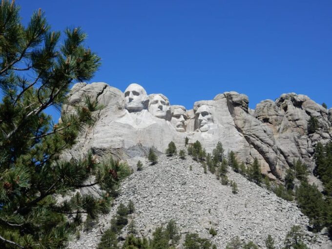 Hill City: Private Mount Rushmore, Crazy Horse & More Tour - Scenic Drives and Wildlife Viewing