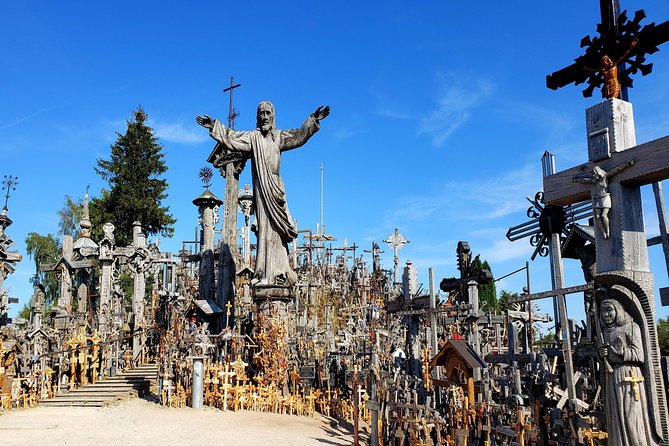 Hill of Crosses / 2 Countries in 1 Day - History and Significance of the Hill of Crosses