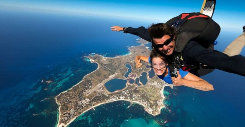 Hillarys Harbour: Rottnest Island Skydive and Ferry Package - Parachute Ride