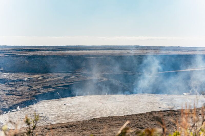 Hilo: Elite Volcano Hike - Volcano and Crater Observation