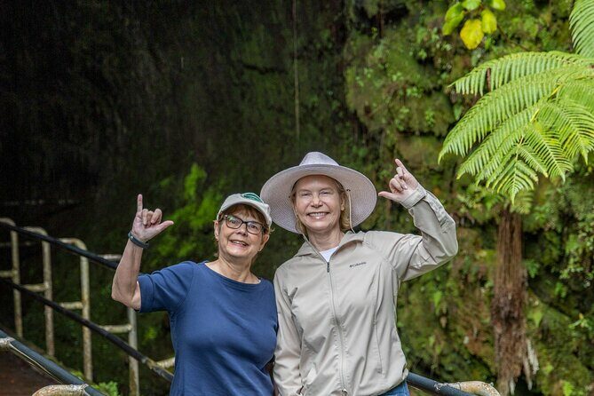 Hilo Excursion Volcanoes Akaka Falls And Black Sand Beach - The Sum Up