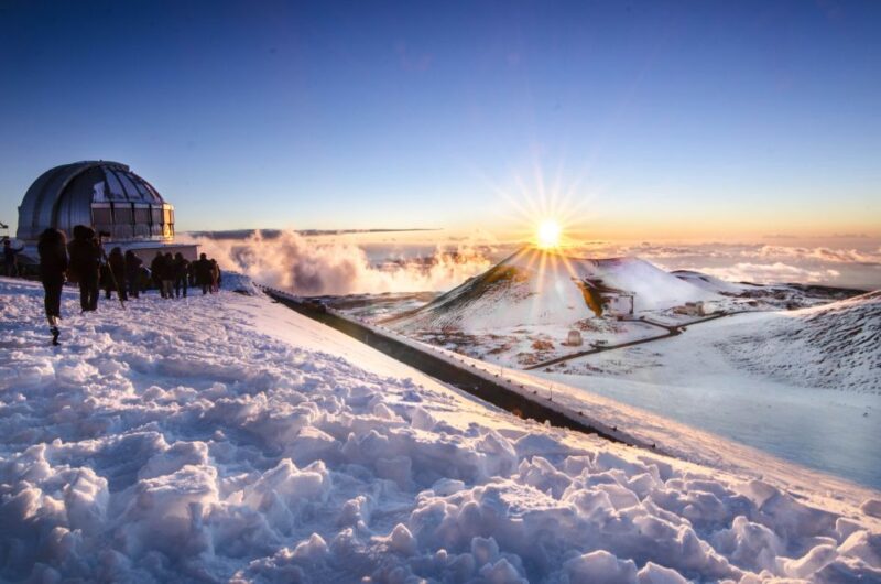 Hilo/Waikoloa: Mauna Kea Summit Sunset and Stargazing Tour - Location and Pricing