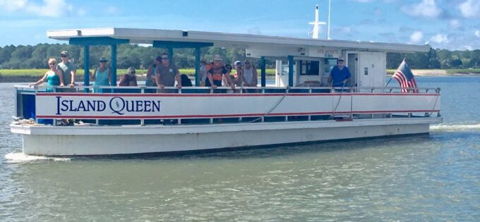 Hilton Head Island: 90-Minute Dolphin & Nature Tour - Onboard Experiences