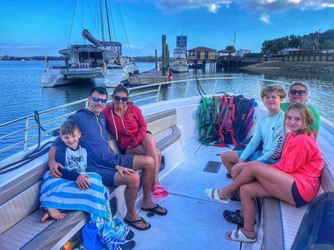 Hilton Head Island: Dolphin Cruise & Nature Tour - Boat Capacity and Inclusions