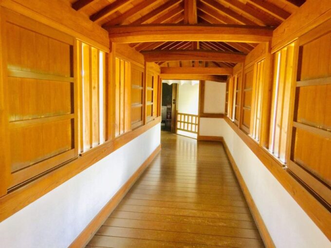 Himeji: Half-Day Private Guide Tour of the Castle From Osaka - Optional Visit to Wanoyagura