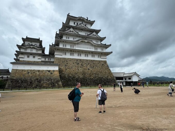 Himeji: Himeji Castle & Kokoen Garden 3.5-Hour Private Tour - Cancellation Policy