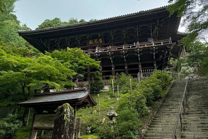 Himeji: Private Guided Tour of Himeji Castle and Engyoji Temple - Exploring the Engyoji Temple