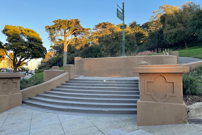 Hippie Haight-Ashbury and True Crime Tour - Accessibility Features