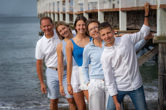 Hire a Professional Photographer in San Francisco for 1-hour - Group Photography Options