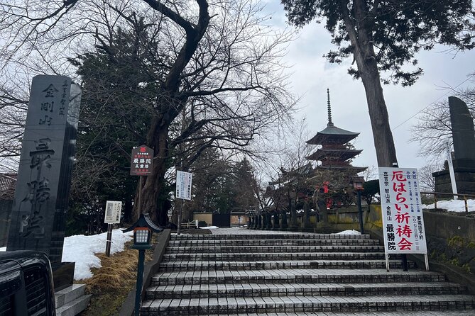 Hirosaki Temples and Shrines Historical Tour With Licensed Guide - Lunch and Local Cuisine