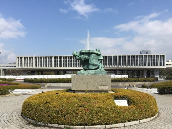 Hiroshima: 1-Day Hiroshima and Miyajima Tour - Visiting Hiroshima Castle and Atomic Bomb Dome