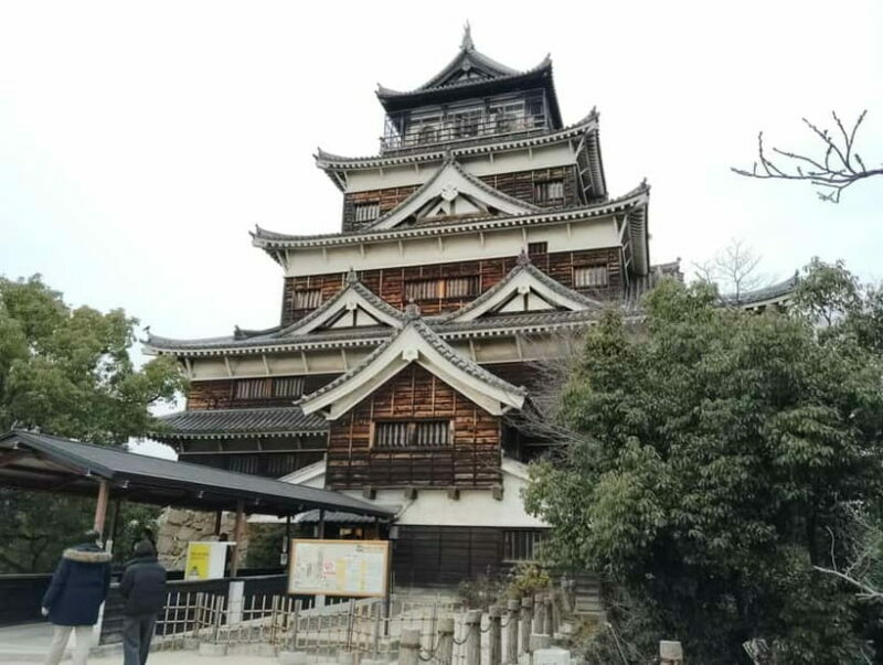 Hiroshima Castle 1h guide tour - FAQ
