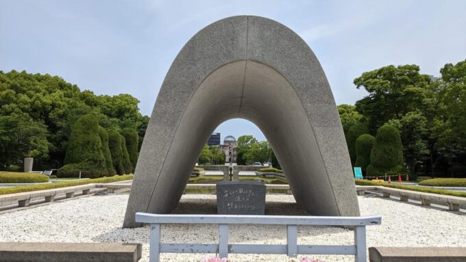 Hiroshima Historical Walking Tour - Why A-Bomb Was Dropped - Visiting Gokoku Shrine, Castle, and Park