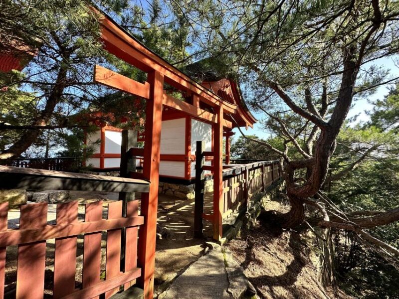 Hiroshima: Miyajima Half-day Historical Walking Tour - Key Points