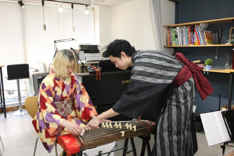 Hiroshima: Paper Folding, Traditional Japanese Clothing, Traditional Photography Experience - Exploring Hiroshima in Kimono