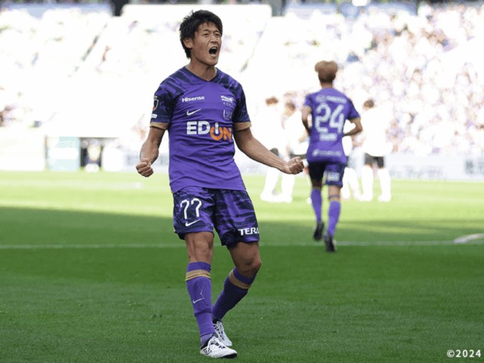 Hiroshima: Sanfrecce Hiroshima Football Match - Matchday Atmosphere