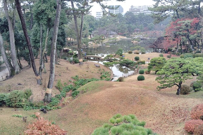 Hiroshima Shukkei-En Garden With Local Guide 90MIN - Highlights of the Garden Tour