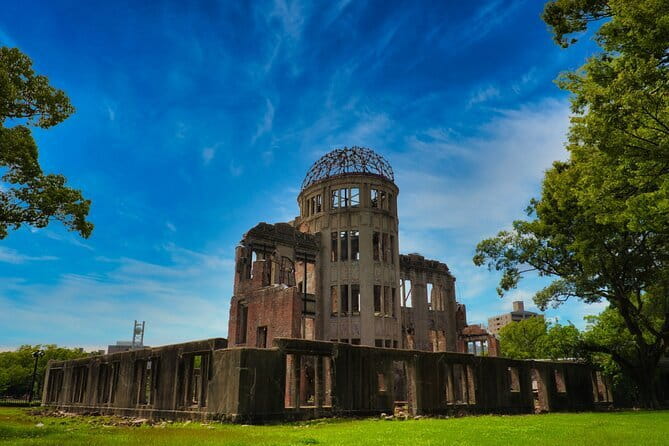 Hiroshima With Goverment Certified Tour Guide and Transportation - Local Cuisine and Lunch
