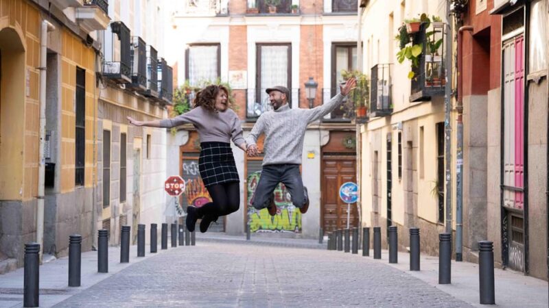 Historic and Famous Barrio De Las Letras Photo & Tapa Tour - Meeting Point and Directions