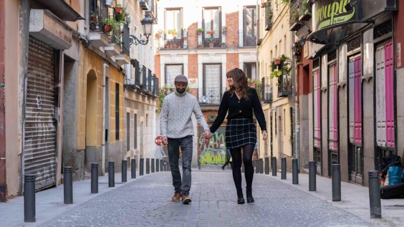 Historic and Famous Barrio De Las Letras Photo & Tapa Tour - Exploring Barrio De Las Letras