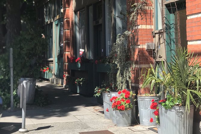 Historic Ballard: A Self-Guided Audio Tour Exploring Seattles Quirky History - Quirky Shops and Dining Experiences