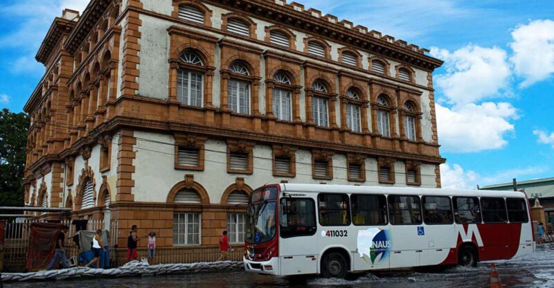 Historic Center of Manaus City Tour With a Photographer - Exploring Belle Époque Manaus