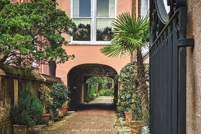 Historic Charleston: 2-hour Private Highlights Walking Tour - Discovering Charlestons Waterfront