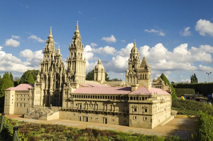 Historic Corners of Santiago De Compostela Walking Tour - Frequently Asked Questions