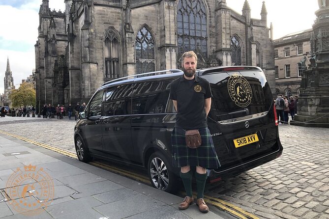 Historic Edinburgh and Rosslyn Chapel Full-Day Private Tour in a Premium Minivan - Itinerary: Calton Hill and New Town