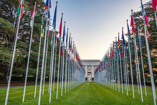 Historic Geneva: Exclusive Private Tour With a Local Expert - Exploring Iconic Landmarks and Sites