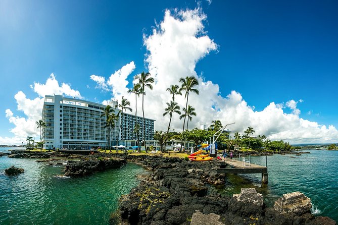 Historic Hilo Bay Waterfalls by Kayak - Exploring Black-Sand Beaches