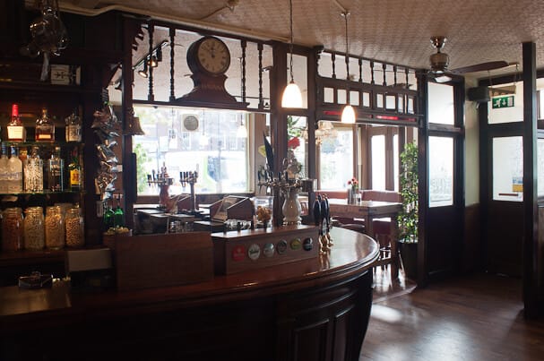Historic London Pubs Tour 1 - The Pub Crawl - Beverages Included