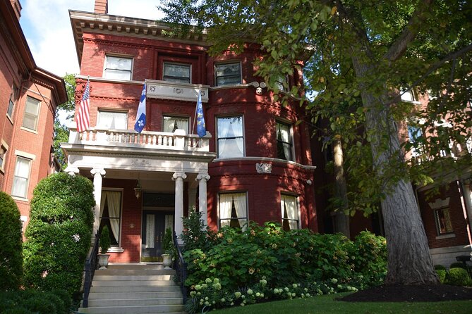 Historic Old Louisville Walking Tour - Group Size