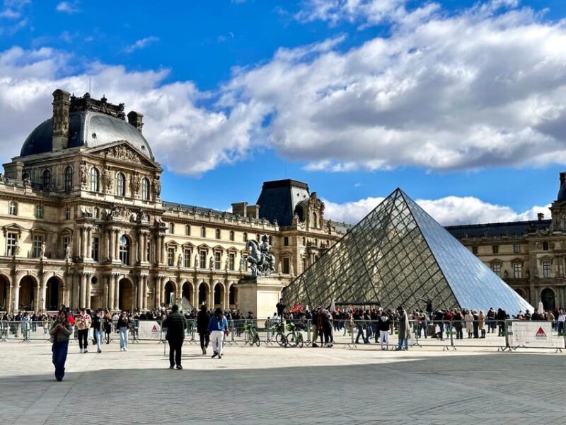 Historic Paris Walking Tour in English - Participant Information and Logistics