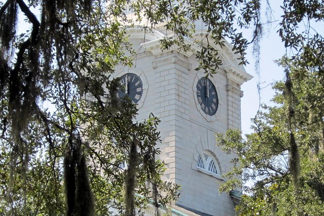 Historic Savannah Guided Walking Tour - Just The Basics