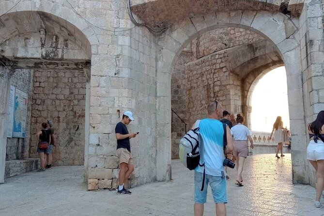 Historic Walk With Game of Thrones Details in Dubrovnik - Explore Dubrovniks History