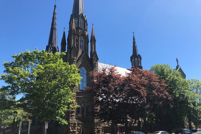 Historic Walking Tour of Charlottetown - Tour Duration and Group Size