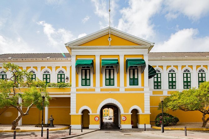 Historic Walking Tour Through Otrobanda & Punda - Architectural Wonders of Willemstad