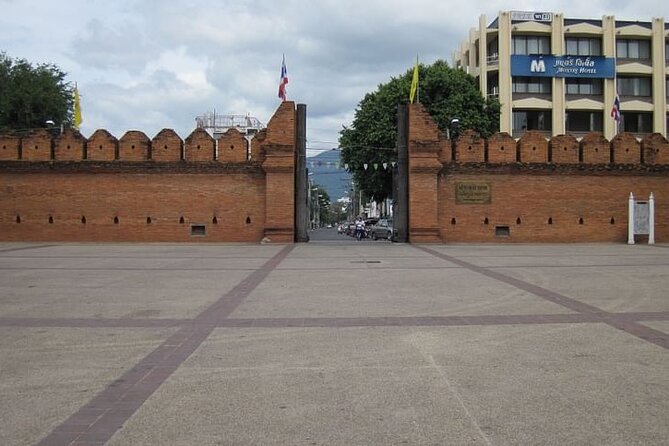 Historical City Bike Tour of Chiang Mai - Exploring Chiang Mai
