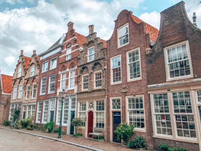 Historical Dordrecht: Private Tour With Local Guide - Interactive Experience