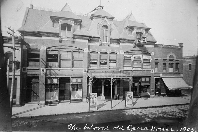Historical Downtown Eau Claire: A Self-Guided Walking Tour - Meeting Point and End Point