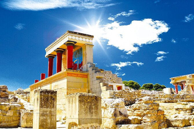 Historical Heraklion City Tour With Knossos Palace & Old Market - Entrance Fees and Snacks