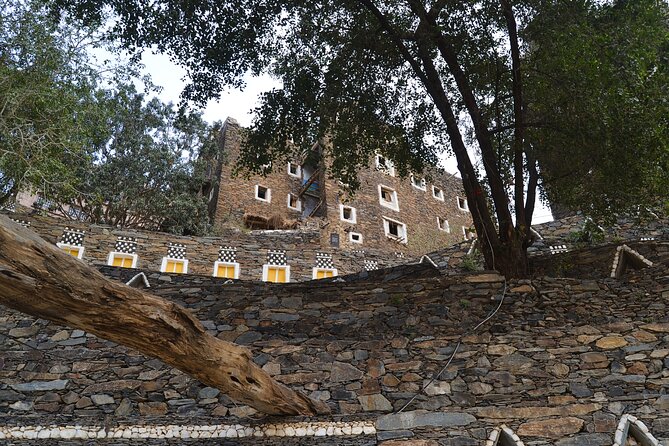 Historical & Heritage Tour in Abha- Rijal Almaa Village - Pickup Location Confirmation