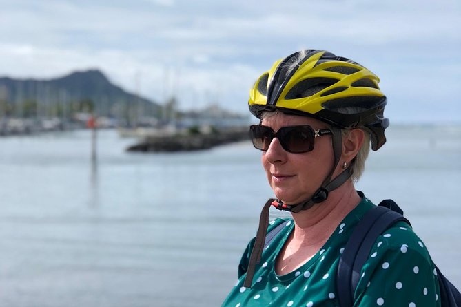Historical Honolulu Bike Tour - State Capitol and Royal Iolani Palace