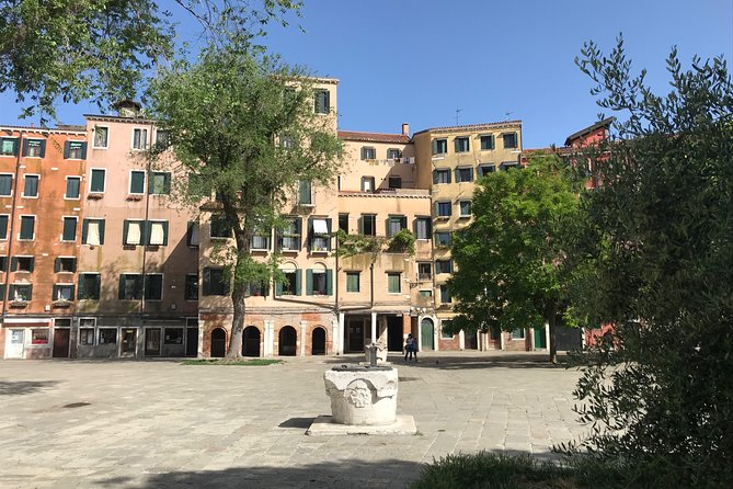 Historical Jewish Ghetto & Magnificent Cannaregio Private Tour - Exploring Ancient Symbols