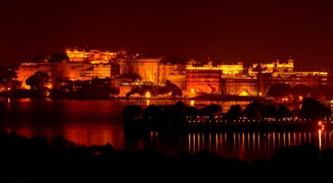 Historical, Lake City of Rajasthan, Udaipur Tour (02 Days) - Exploring the City Palace
