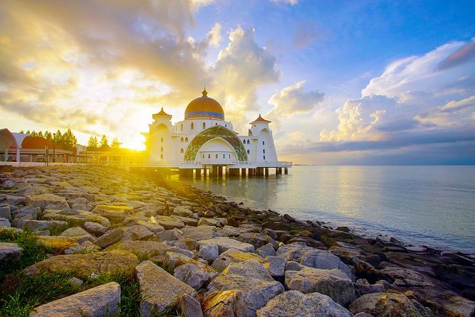 Historical Malacca Day Tour With Lunch From Kuala Lumpur - Transportation and Accessibility